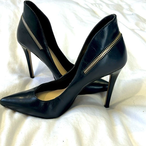 Nine West High Back Stilettos - Picture 1 of 8